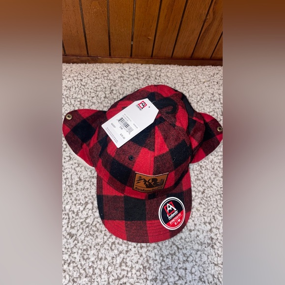 NWT AVALANCHE CAP PLAID Sherpa Lined Trapper  Hat Double STRECH SIZE S/M - Picture 6 of 14
